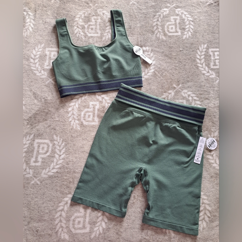 PINK Activewear set (S) New